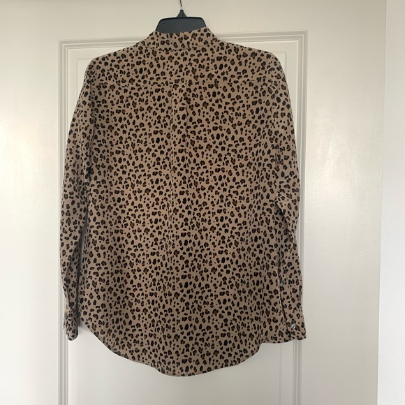 Silk button-up shirt in leopard - Picture 10 of 10
